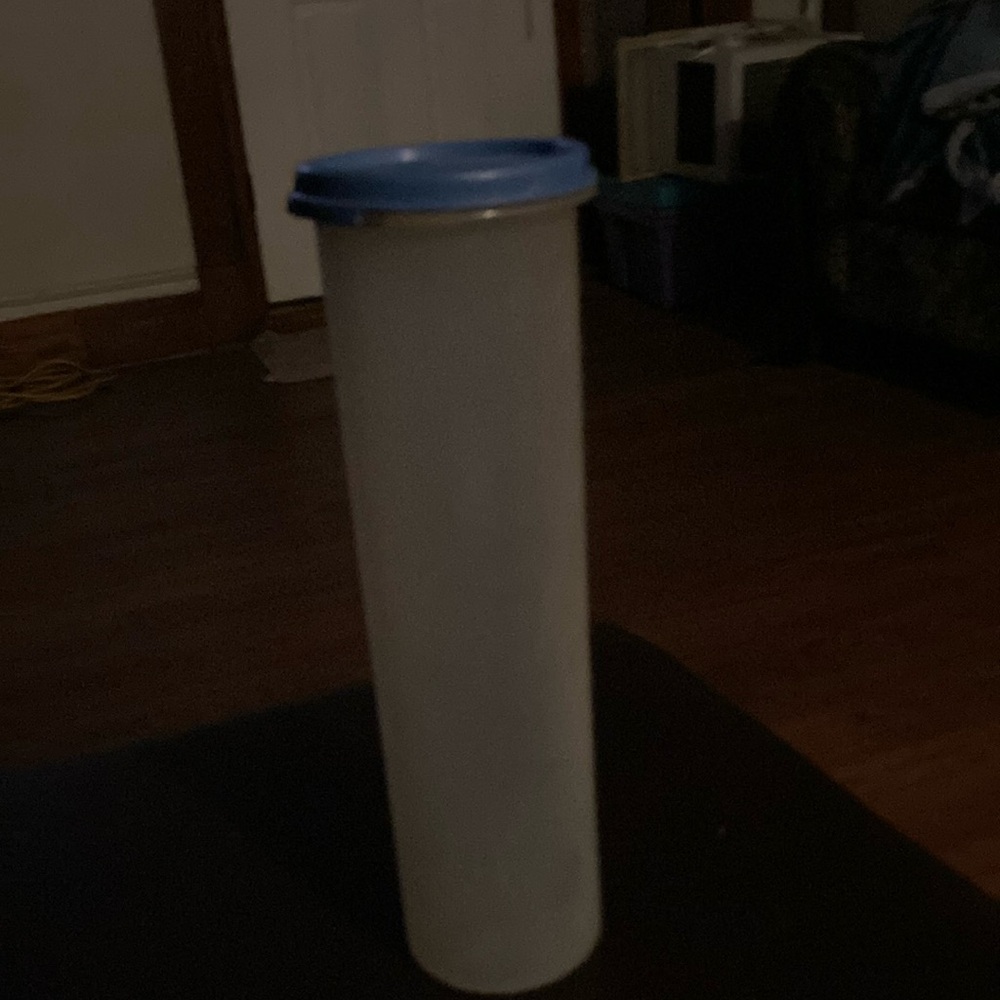 Tupperware Blue and Gray Tall Storage Tumbler